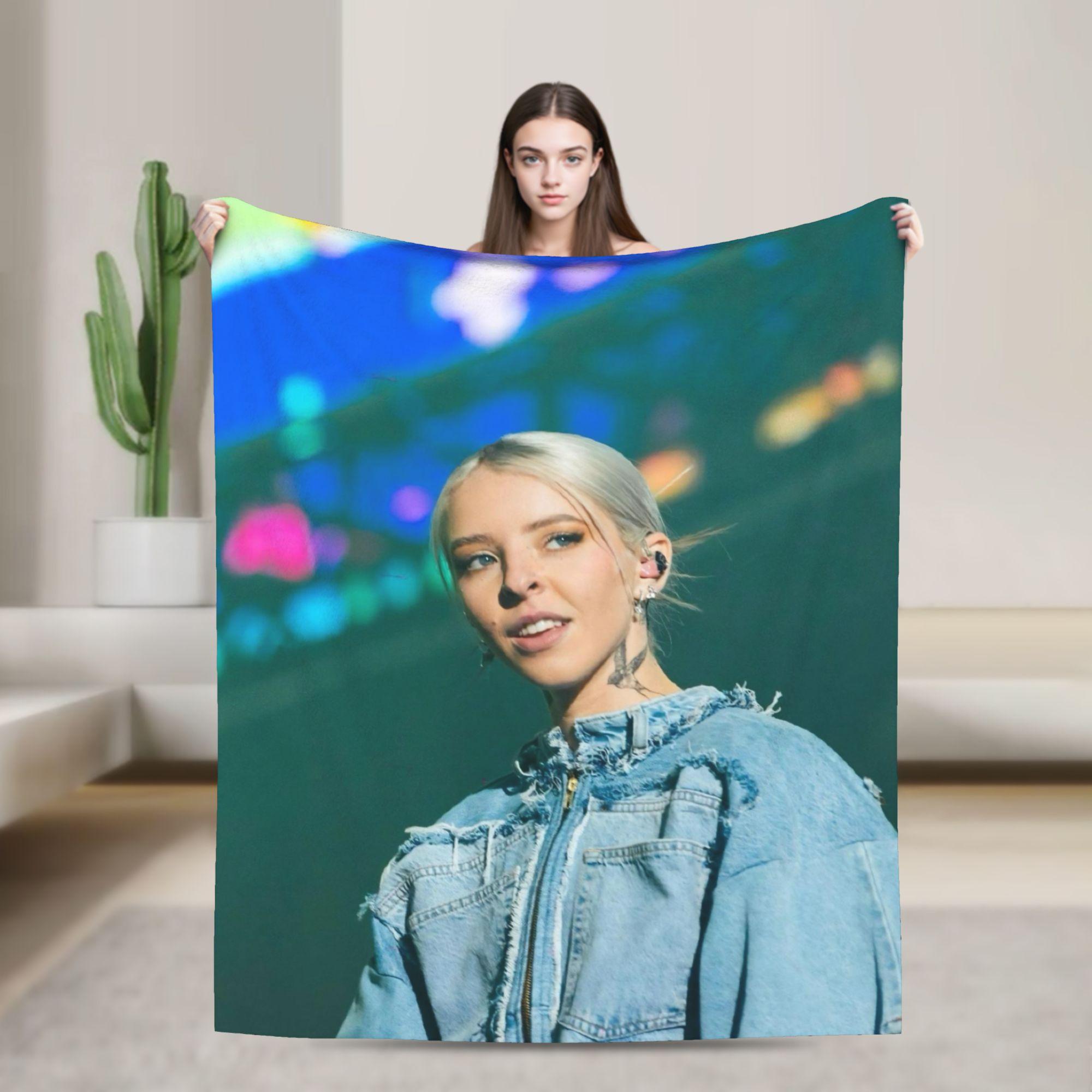 

Super Soft Blankets Picnic Young Miko Singer (2) Throw Blanket Flannel Bedspread For Bedroom Print Sofa Bed Cover 75x90cm