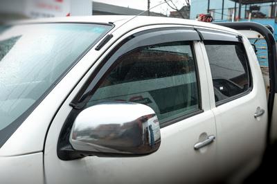 Windbreakers (4 Pcs, Sunplex Sport) for Toyota Hilux 2006-2015