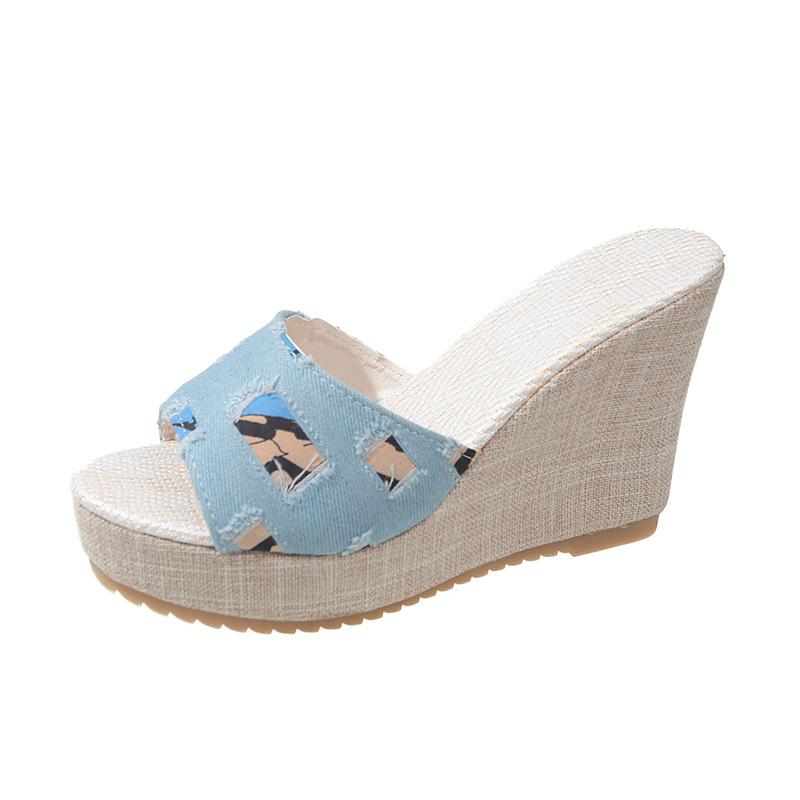 

Color summer new slope heel mop muffin slippers women s comfortable and lightweight high heel slippers one-word sandals often 35 небесно-голубой