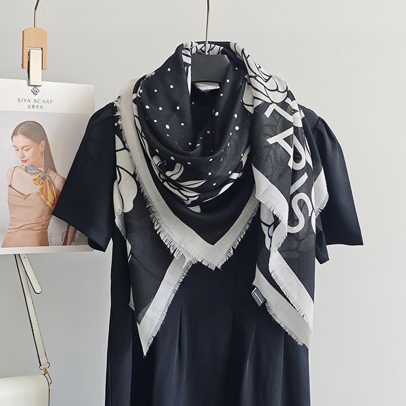 

Весна и лето Ретро Нишевая атмосфера с шарфом Корейская женская простая тонкая шаль с цветочным принтом в горошек 130*130