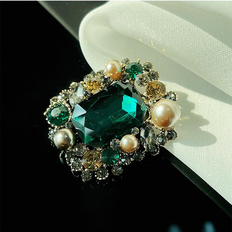 Women Trendy Classic Square Brooch Pin Luxury Vintage Lady Coat Clothing Pins Jewelry Gift