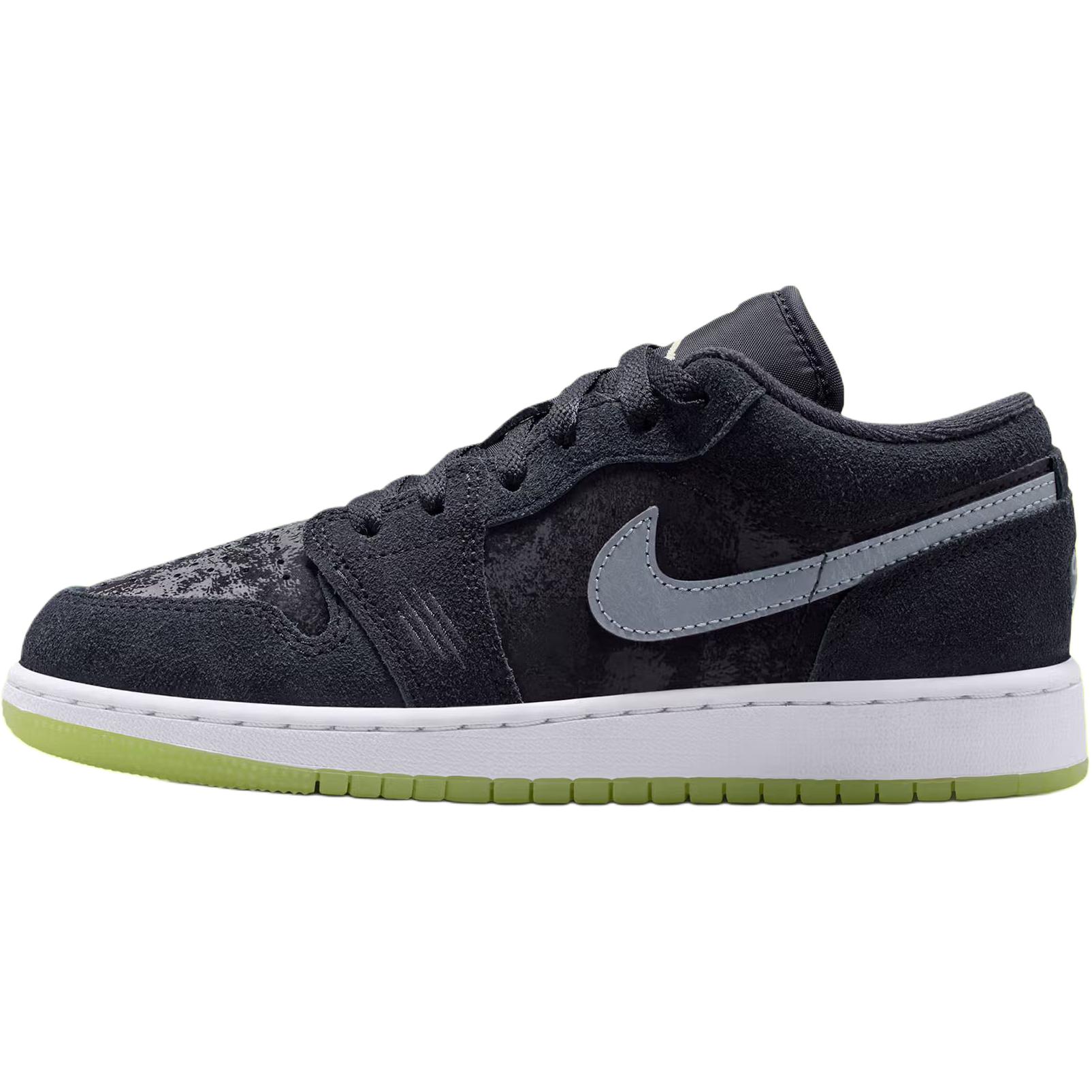 

Jordan Air Jordan 1 Classic And Versatile Low top Kids Skateboarding Shoes Black HV4775-001 37.5