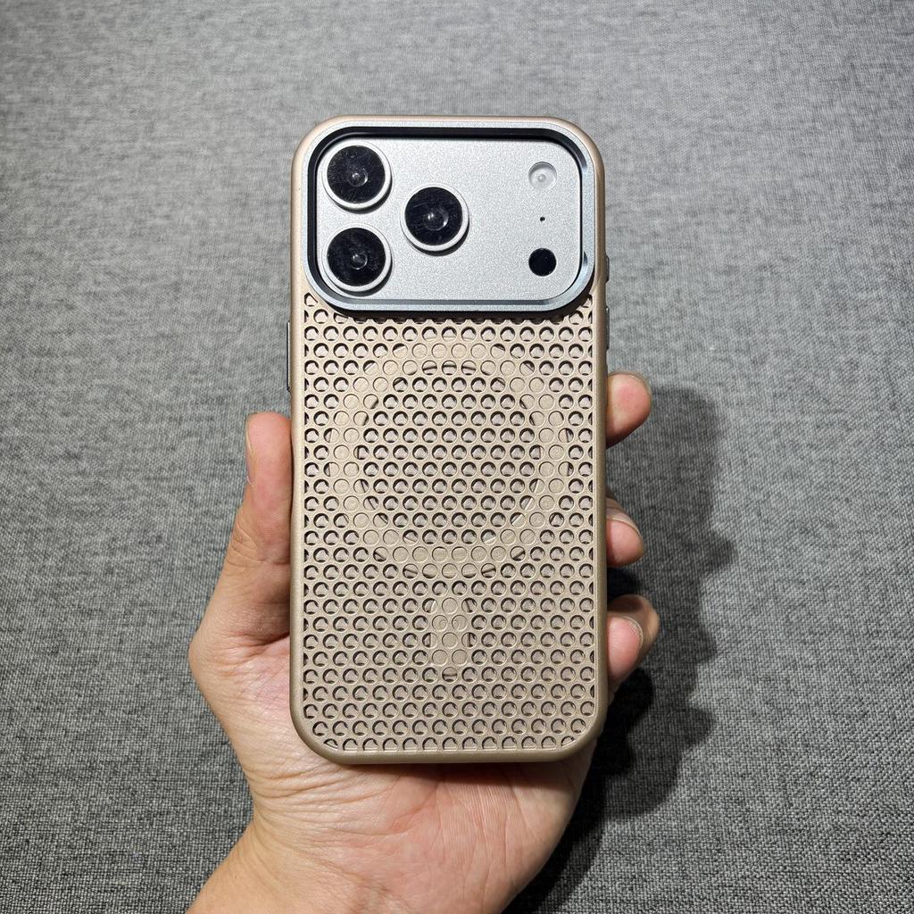 Honeycomb Heat Dissipation iPhone 16 Pro Max Magnetic Protective Case - Solid Color Hard Shell with Large Hole Design