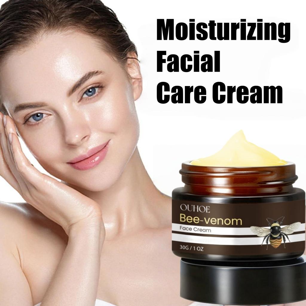 30g Niacinamide Firming Moisturizing Cream – Contains hyaluronic acid and niacinamide. Hydrates without drying, and helps skin look younger.