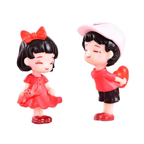 2Pcs Couple Sculptures Adorable Sweet Expression Sportswear Decorative Vivid Little Boy Girl Kiss Statues Wedding Decoration