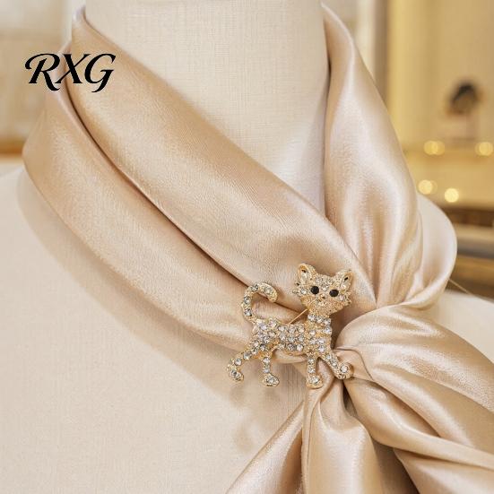 Kitten Lapel Pin Rhinestone Cat Shape Brooch Pin, Clip for Animal Accessory Women Girls, Sweater Cardigan Coat Suit Decoration Jewelry Accessories