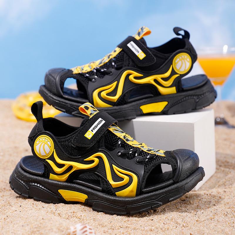 

Children s sandals Baotou breathable summer new boys shoes beach shoes hollow non-slip soft sole foreign trade flame 39 inner length/251