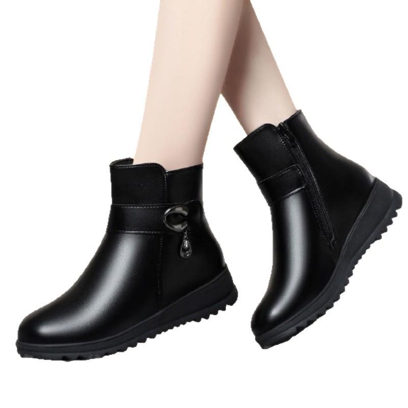 Women's Lightweight Comfortable Thick Soles Winter Warm Cold Padded Snow Boots Non-slip Wear Outdoor Leisure Sports Fur One Leather Shoes