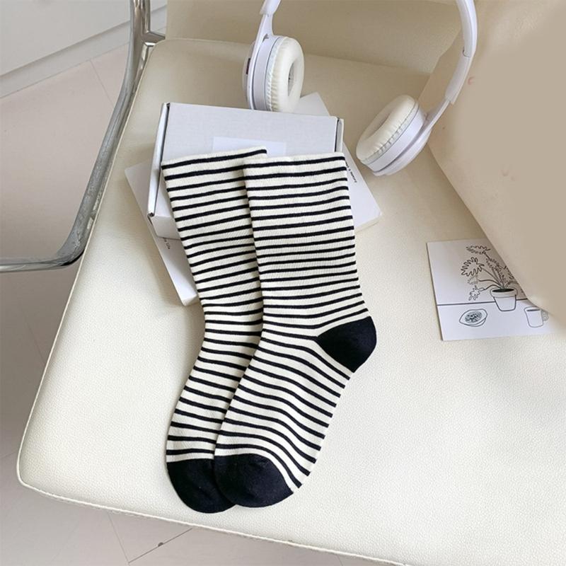 Womens Japanese Korean Cotton Middle Calf Socks Elegant College Style Casual Multicolored Striped Crew Socks Streetwear