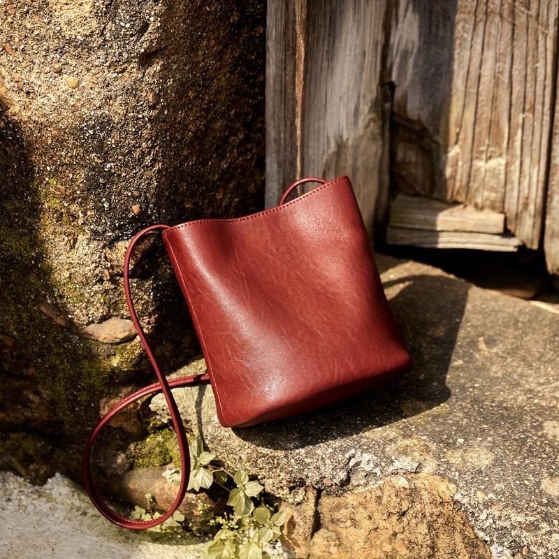 2026 Bucket Bag, Retro Commuter Bag, Versatile Genuine Leather Single-shoulder Handbag