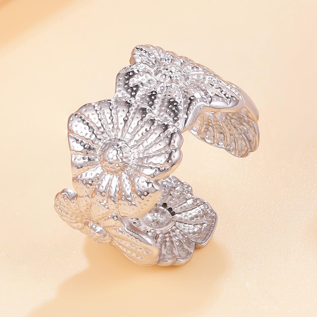 Elegant Daisy Flower 18K Gold Stainless Steel Open Ring