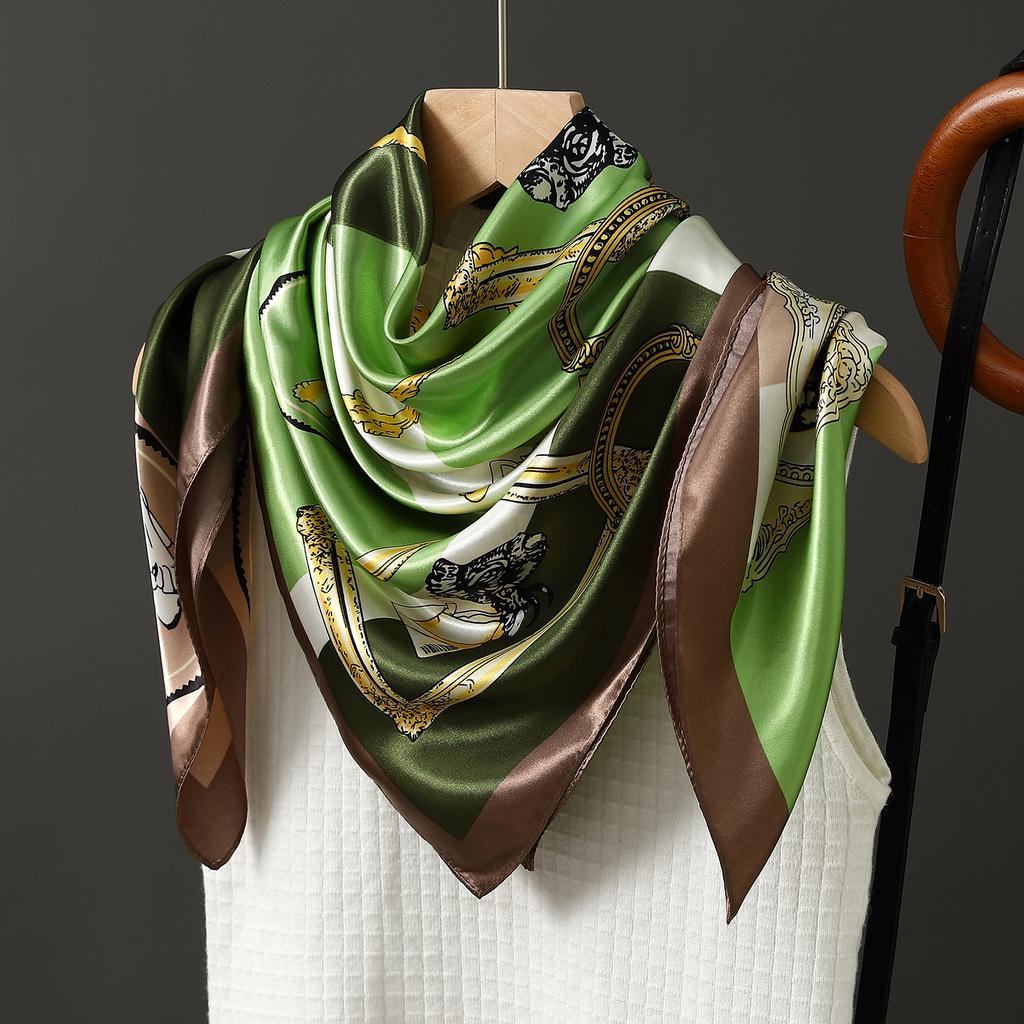 90X90CM Bandannas New Print Sunscreen Square Kerchief Four Seasons Fashion Flower Silk Scarves Europe And America Luxury Shawls