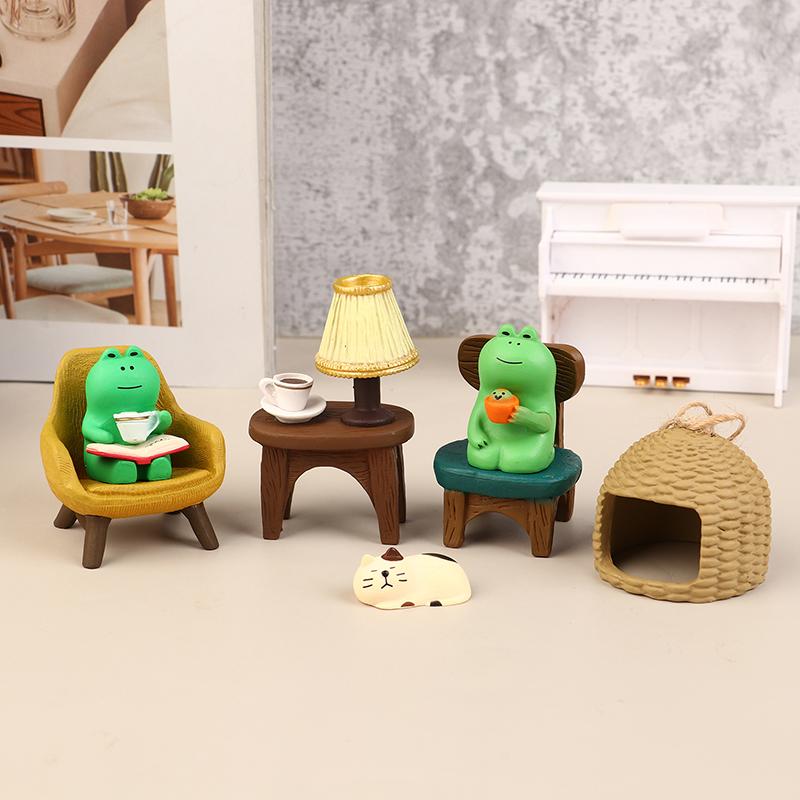 NEW 1Pc Frog Resin Miniature Dollhouse Accessories DIY Office Decor Anime Statues Car Ornament Cute Modern Art Model