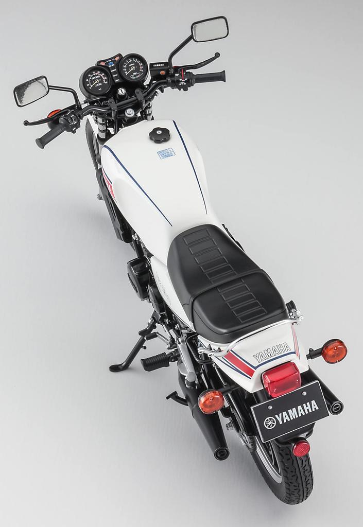 Hasegawa Motorrad Serie Yamaha RZ250 1980 Plastikmodellbausatz BK13 1/12 (4L3)