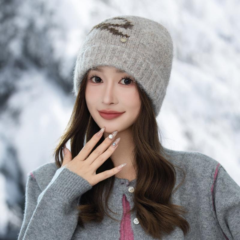 Sweet and cute bow jacquard knitted cold hat autumn and winter literary and versatile big head circumference wool hat cold-proof warm hat