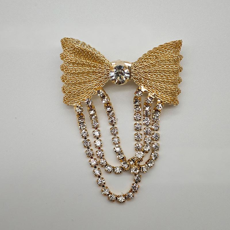 Crystal Bowknot Brooch Charming Women Lapel Pin Gorgeous Rhinestone Sweater Suit Accessory for Special Gatherings