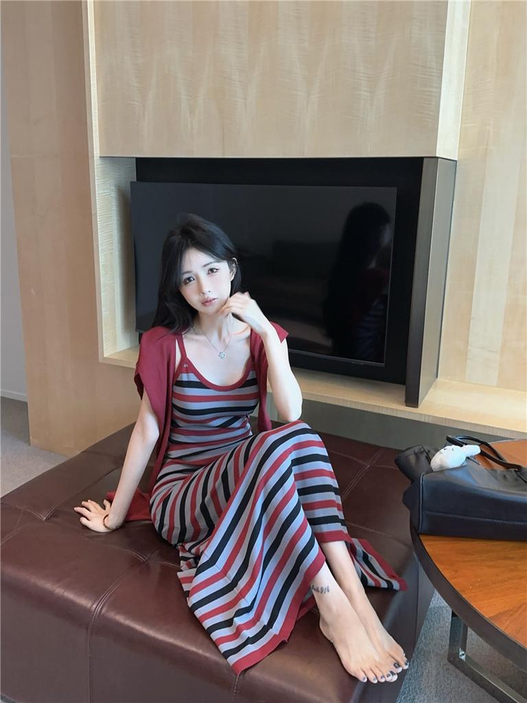 Contrasting Color Striped Suspender Dress Women's Summer New Seaside Photo Vacation Temperament Waist Thin Dress Set