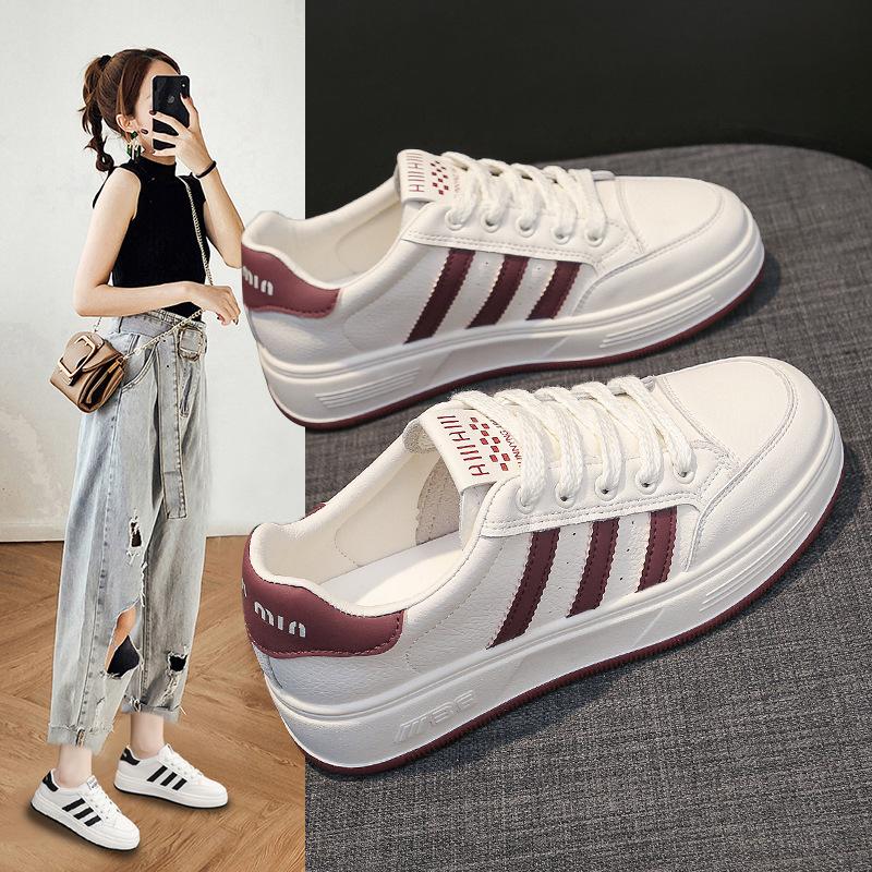 

Internet celebrities with the same white shoes women 2025 new autumn and winter popular flat shoes casual versatile niche sports shoes 40 красный