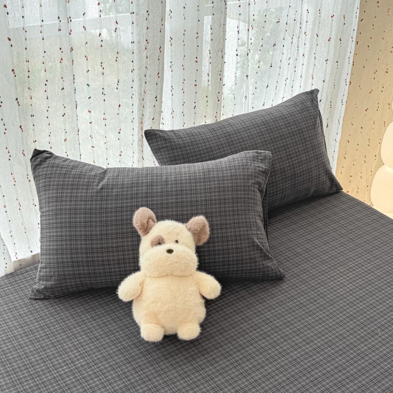 Pure Cotton Yarn-Dyed Washed Fitted Sheet: Non-Slip, Dustproof, Skin-Friendly Mattress Protector 3-Piece Set.