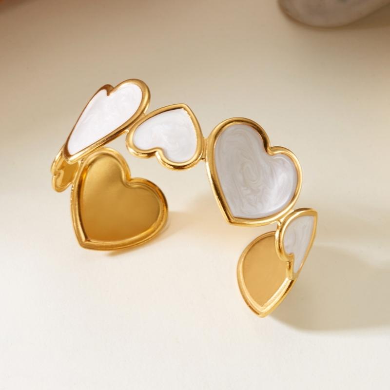 Elegant Geometric Love Shape Stainless Steel Cuff Bracelet Gold Tone Perfect for Women Fashion Jewelry and Gift Ideas