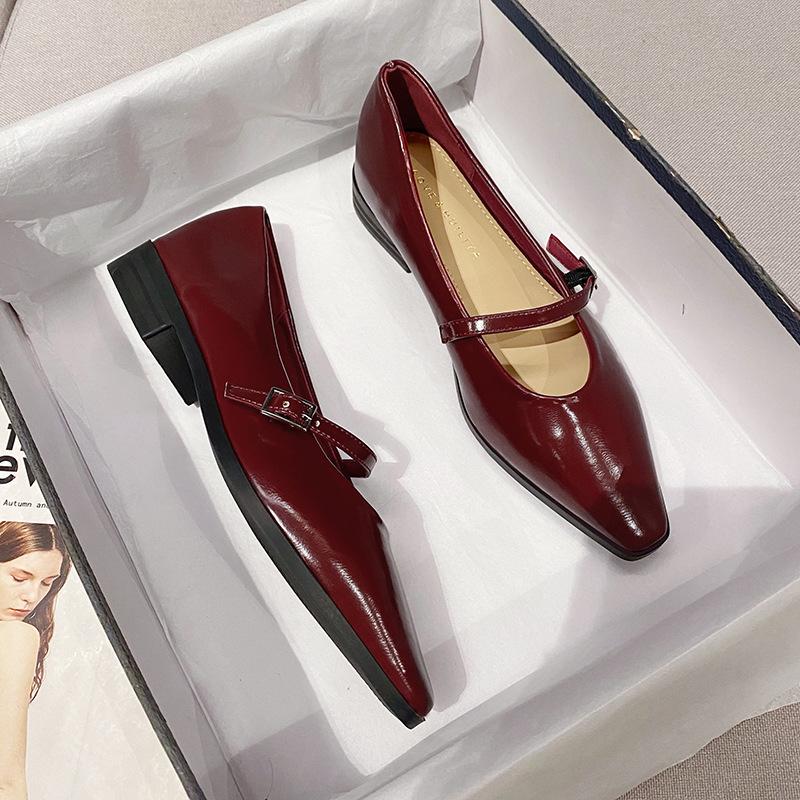 

Женские черные туфли-лодочки на толстом каблуке, с острым носком, для работы, с неглубоким вырезом, на плоской подошве, обувь с характером, мягкая подошва, ladyshoes X160-1 40 красный