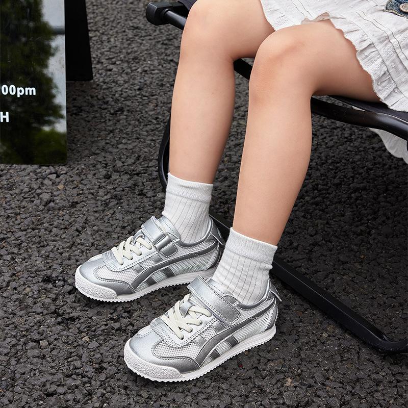 

Детская доска обувь 2025 осень новая для мальчиков и девочек кожаная дышащая спортивная обувь детская обувь повседневная мягкая подошва детская обувь 22-25 yards, 4 pairs in one hand