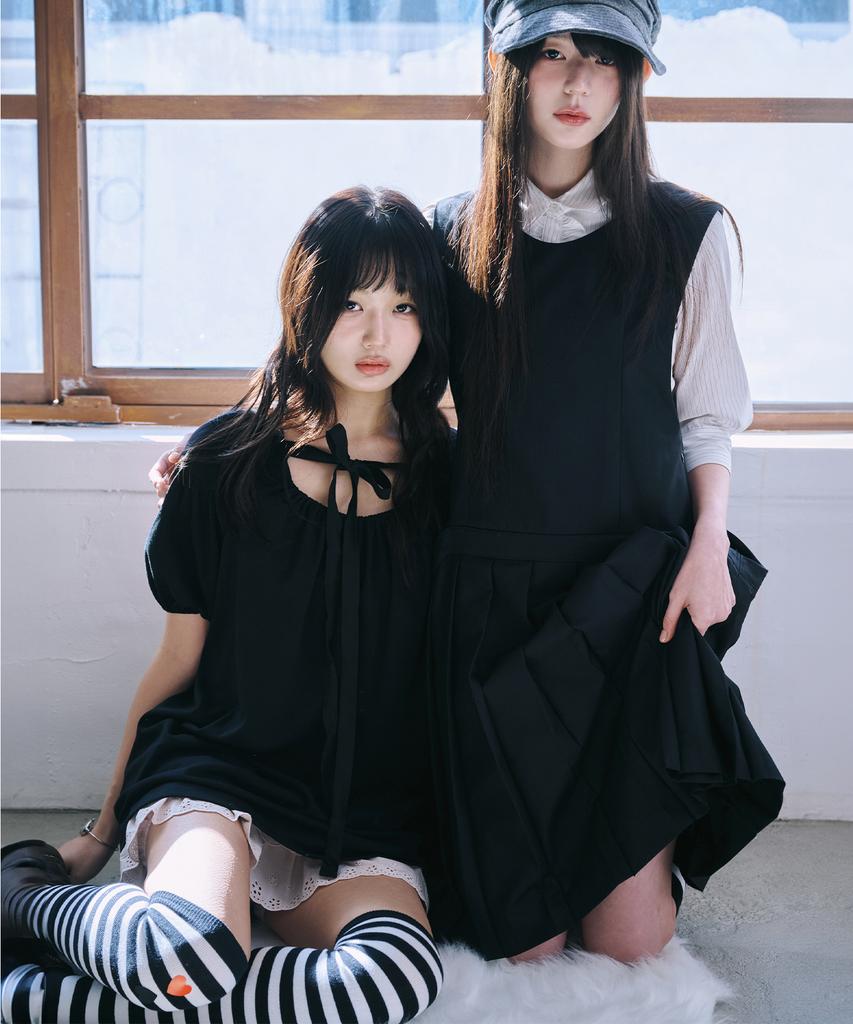 Leijeumiya Suzu Pleated Dress [Black]