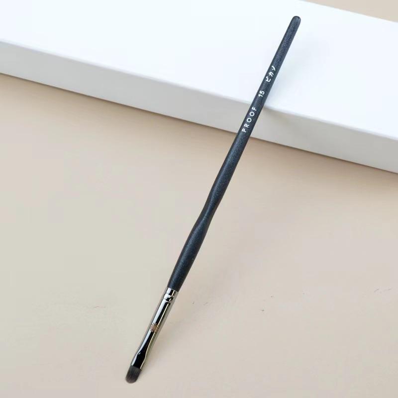 

Набор кистей для макияжа серии Bi: Кисти для пудры, румян, хайлайтера, контура, тени для носа, теней для век из натурального ворса.