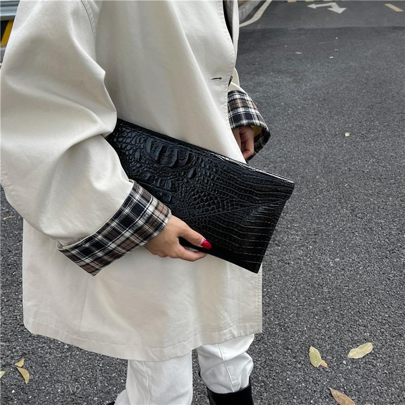 New bright leather autumn solid color trend personality large capacity crocodile pattern fashion hand envelope bag women