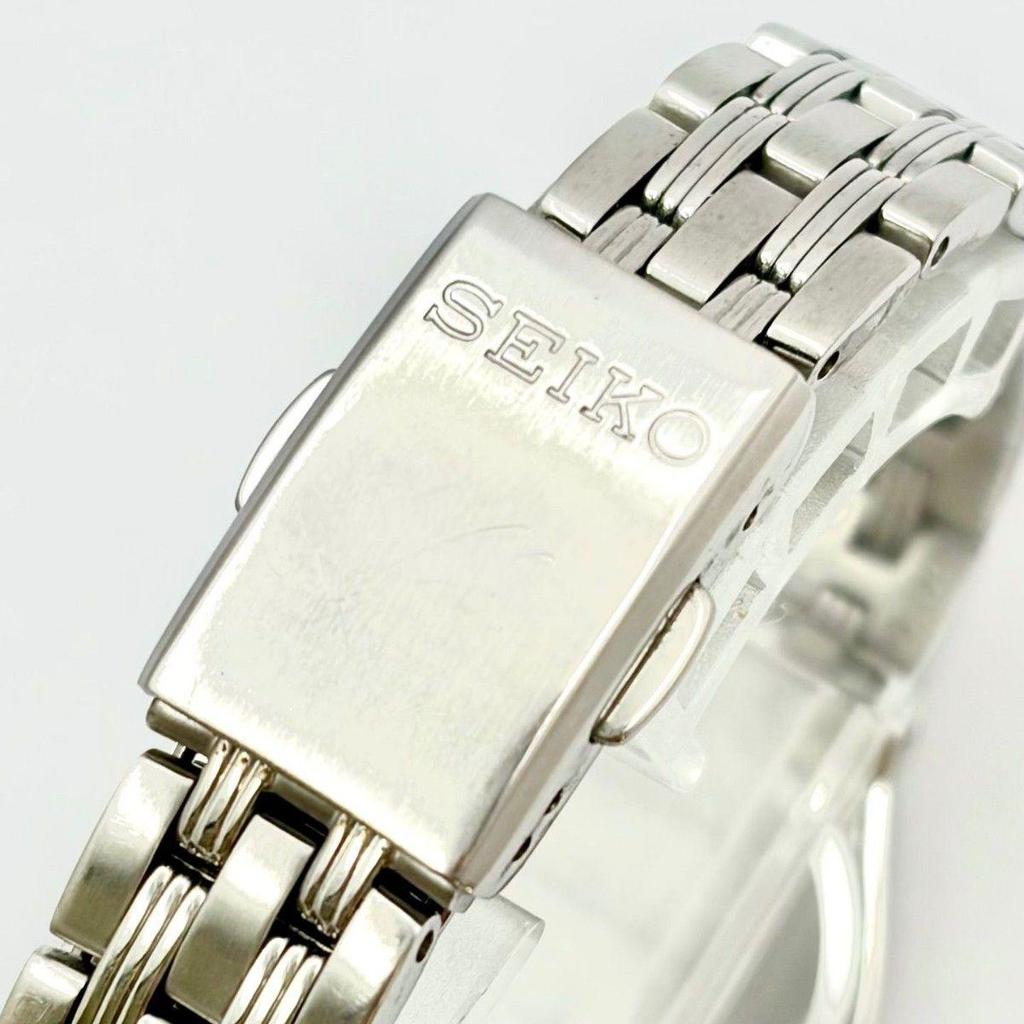 Used [Operation] SEIKO Solar Shell Ladies Watch Silver V110-0AH0 8D0188