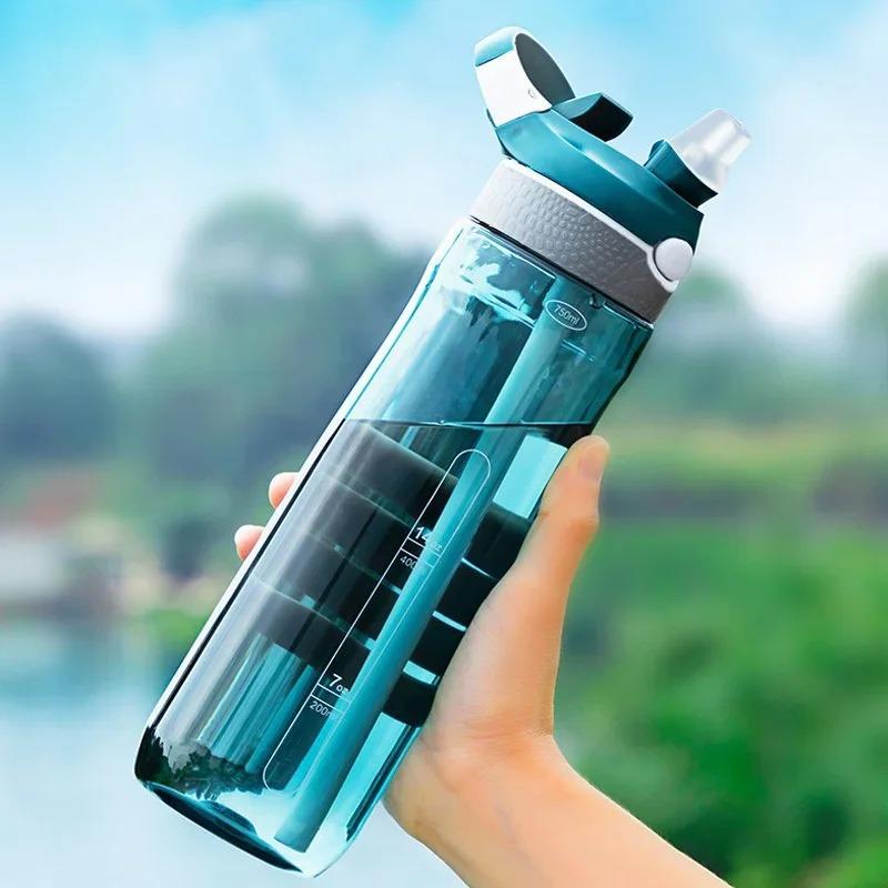 750ml Sports Water Bottle with Straw for Camping Hiking Outdoor Plastic Transparent BPA Free Bottle for Men Drinkware