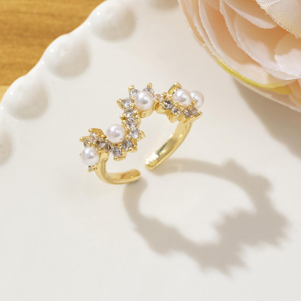 Fashion Design, Pearl Open Ring, Women's Light Luxury, Elegant and High-end Temperament, Full of Diamonds, Zircon Ring.