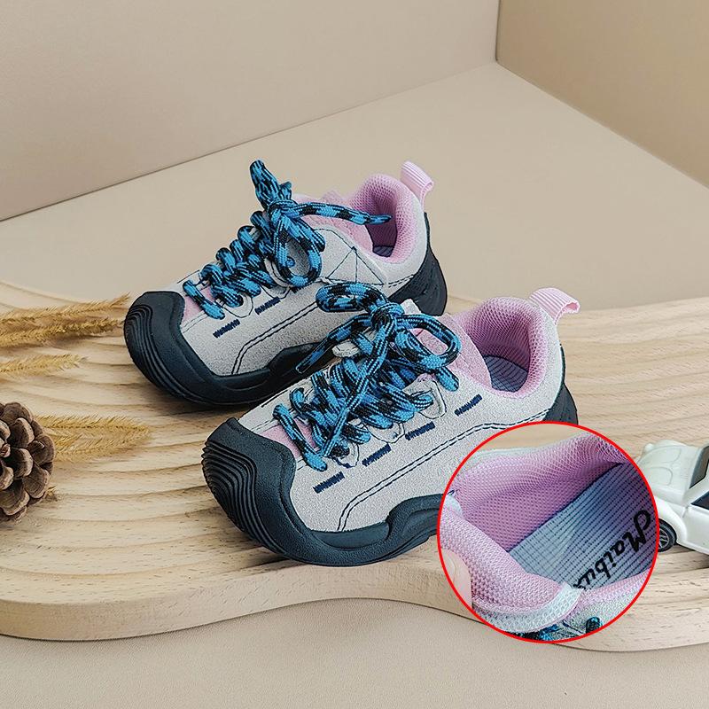 

Детская спортивная обувь Baotou anti-kick для малышей и мальчиков, повседневная детская сезонная обувь для одиночных кроссовок factory order price 16-19 whole pieces (120 pairs)