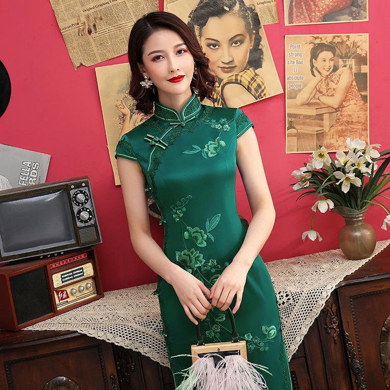2026 Nieuwe Stijl Geborduurde Zware Zijde Cheongsam - Oude Shanghai Slank Makend Ontwerp
