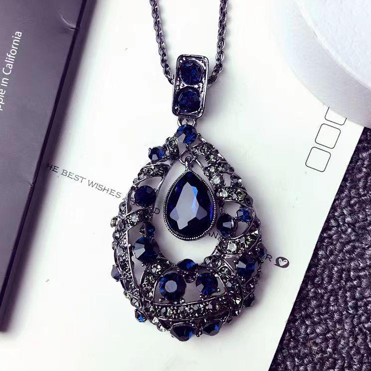 Korean Style Pearl Tassel Necklace: Versatile, Fashionable Long Pendant for Women's Summer Sweaters.