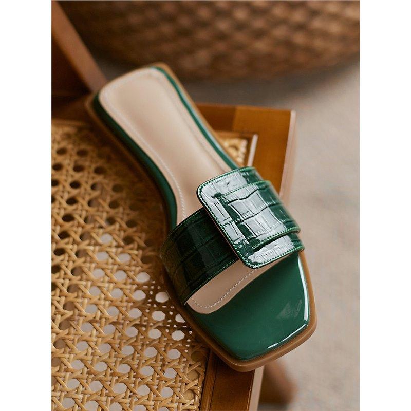 Green women's cool slippers casual square head lazy flat bottom 2022 summer new outer wear one word outer wear slippers