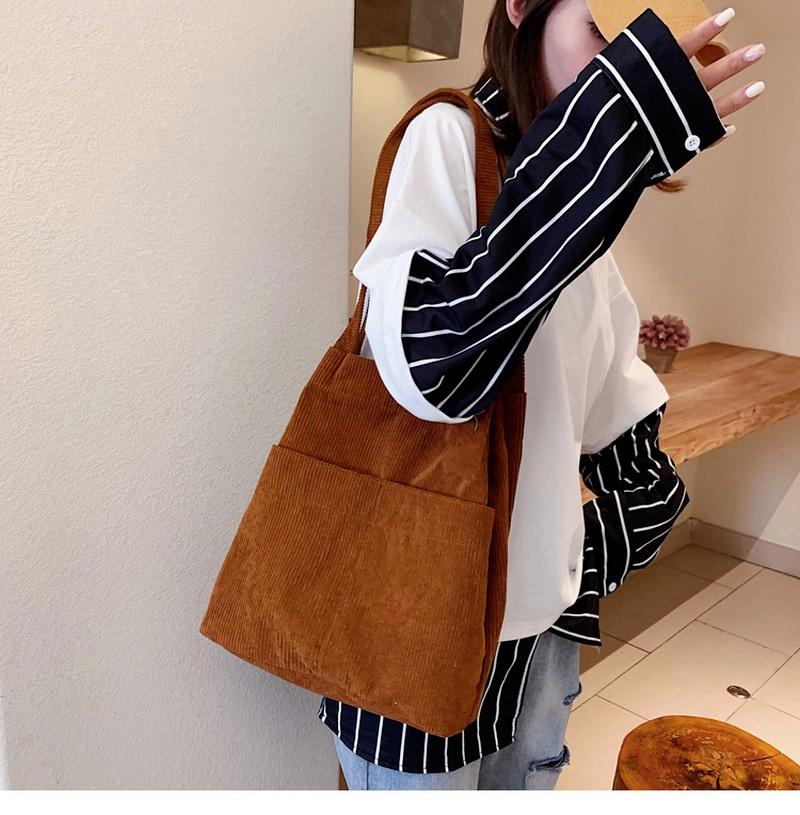 Вельветовая сумка-тоут — фото 7