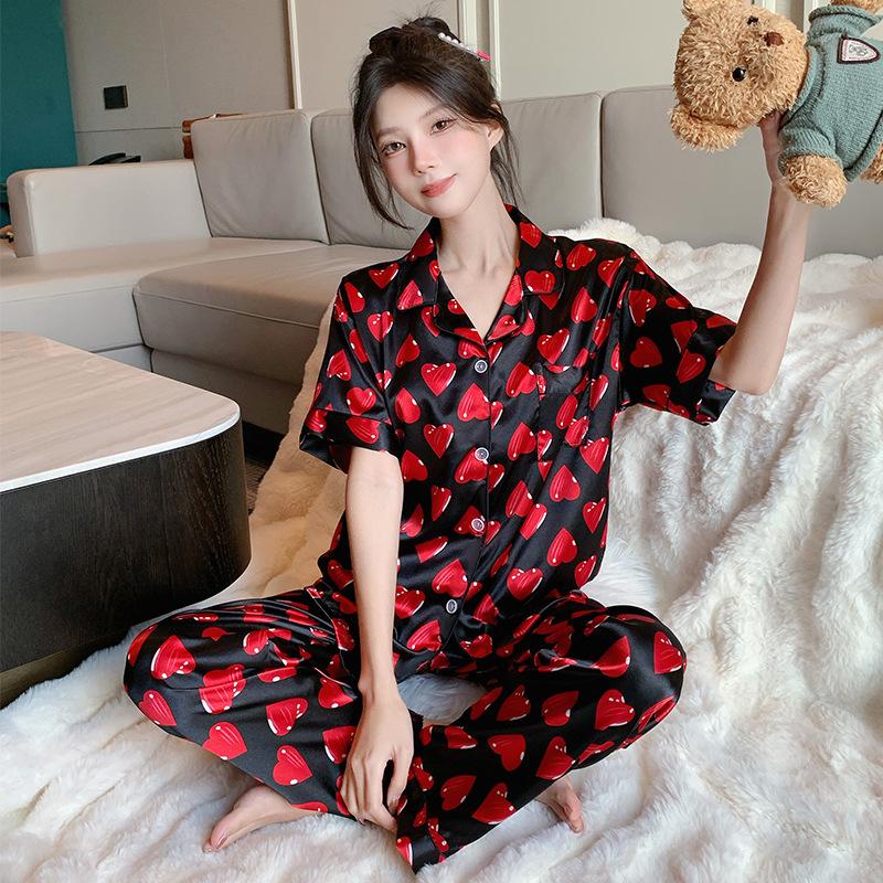 Retro Light Luxury Love Ice Silk Pajamas High-End Women'S Casual Sweet Loungewear Short-Sleeved Set