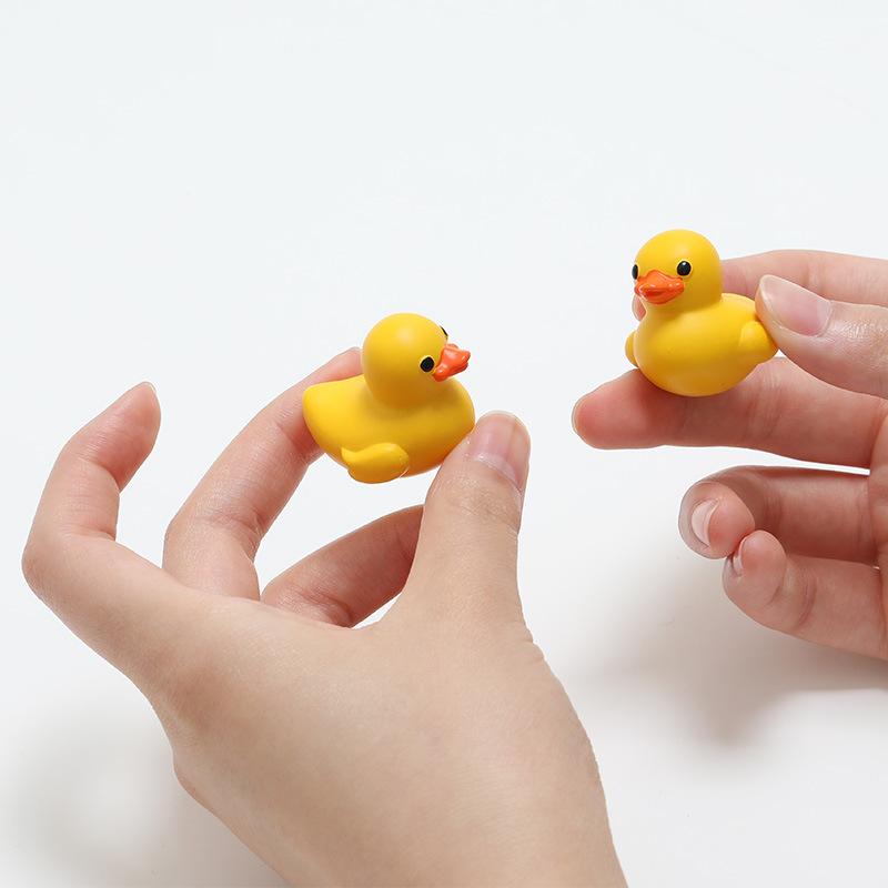 Little Yellow Duck Refrigerator Magnet Duck Mother Carrying Little Duck Cartoon 3D Animal Magnetic Sticker Decoration Po Wall
