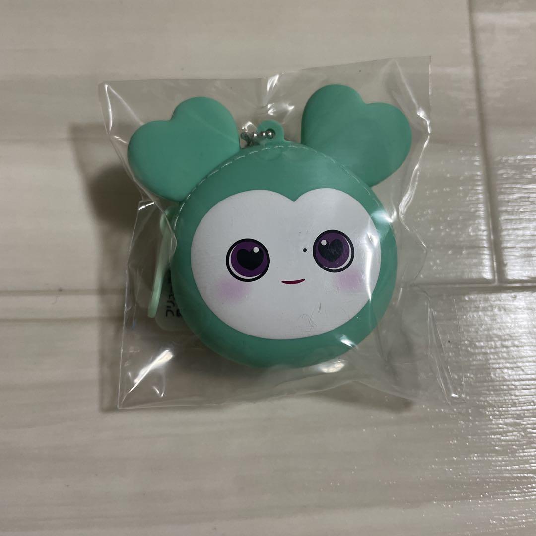 

[USED] TWICE gigo silicone mini wallet Miburee