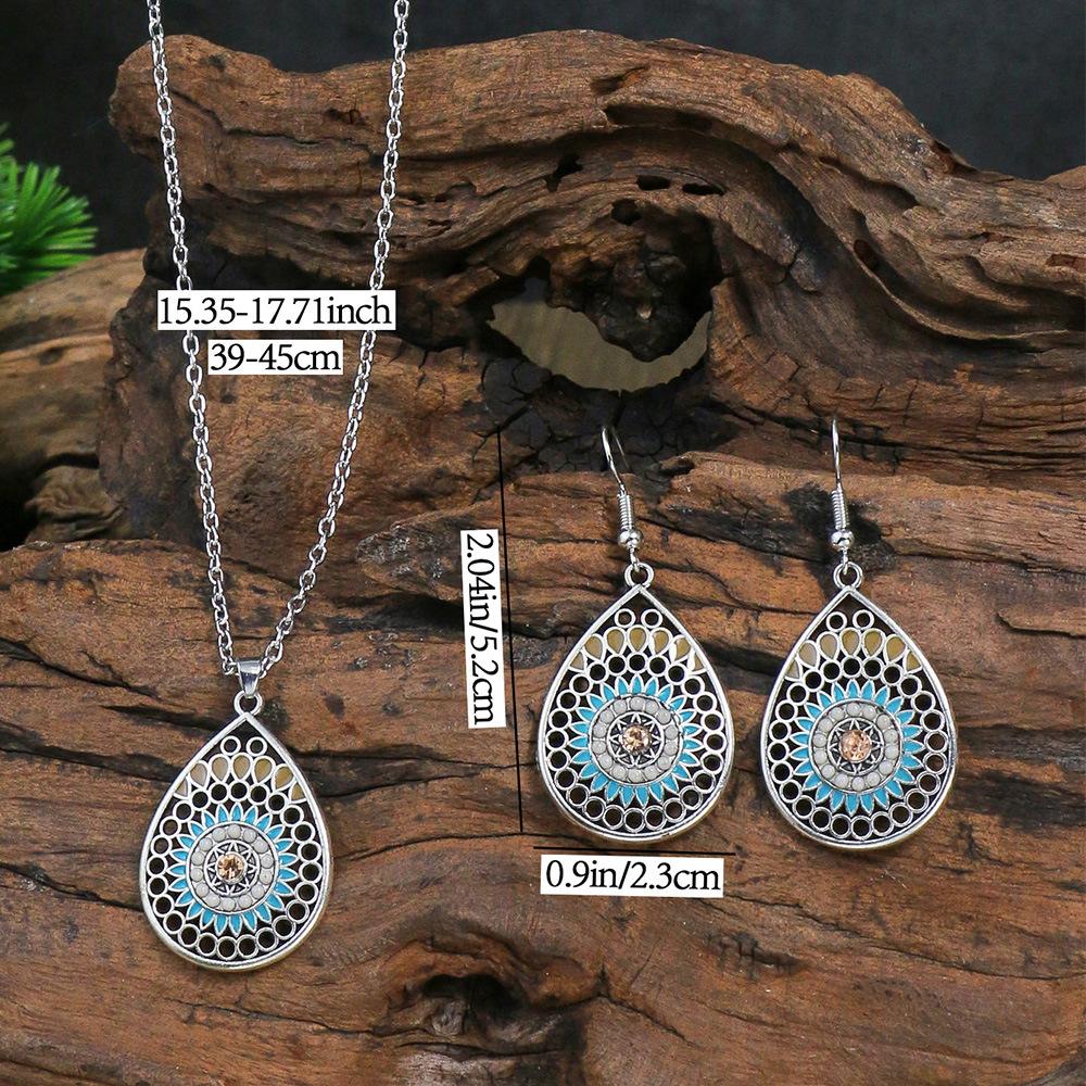 Vintage National Turquoise Necklaces Bohemian Versatile Temperament Exaggerated Rare Turquoise Pendant Necklaces Earrings Set