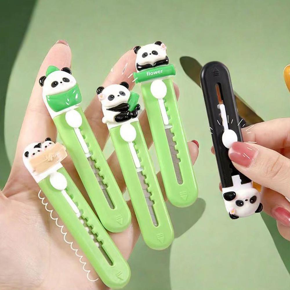 

Резак в виде мультяшной панды, выдвижной нож для писем из смолы, креативный инструмент для резки бумаги Style 1-Black