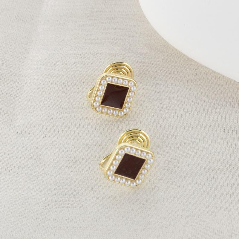 Orecchini Dolci da Fatina Stile Coreano Senza Foro: Design Versatile, Chic e di Alta Gamma per Zampironi.