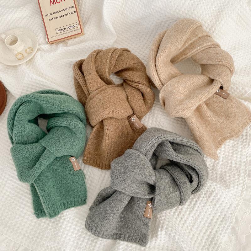 Age-reducing green wool knitted wool small scarf versatile student short women's winter scarf couple men