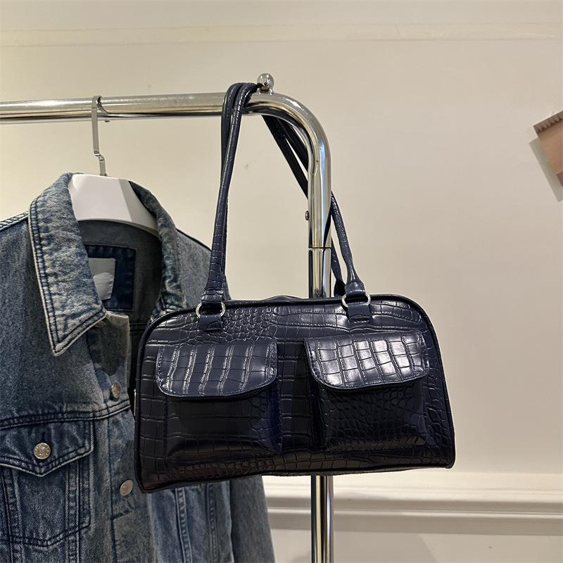 

2025 winter new light luxury retro personalized small square bag niche design foreign style portable shoulder armpit bag синий