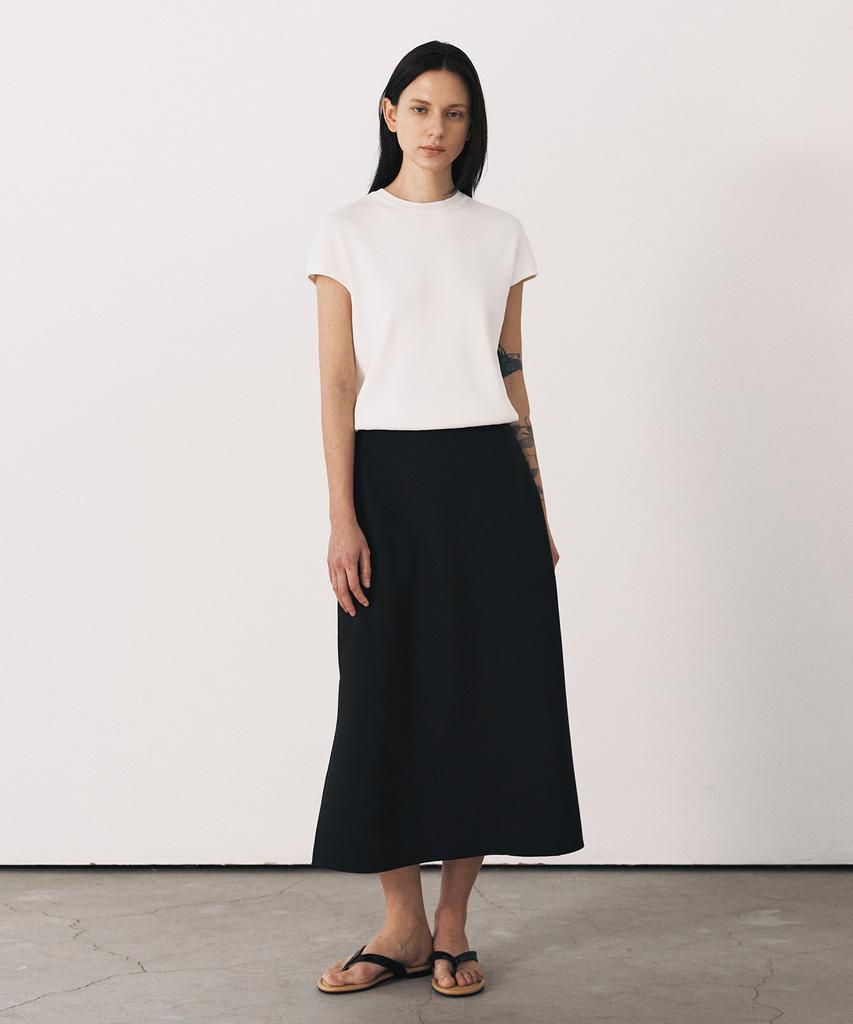 Aesmoeo Selina Slit Banding Skirt (Black)