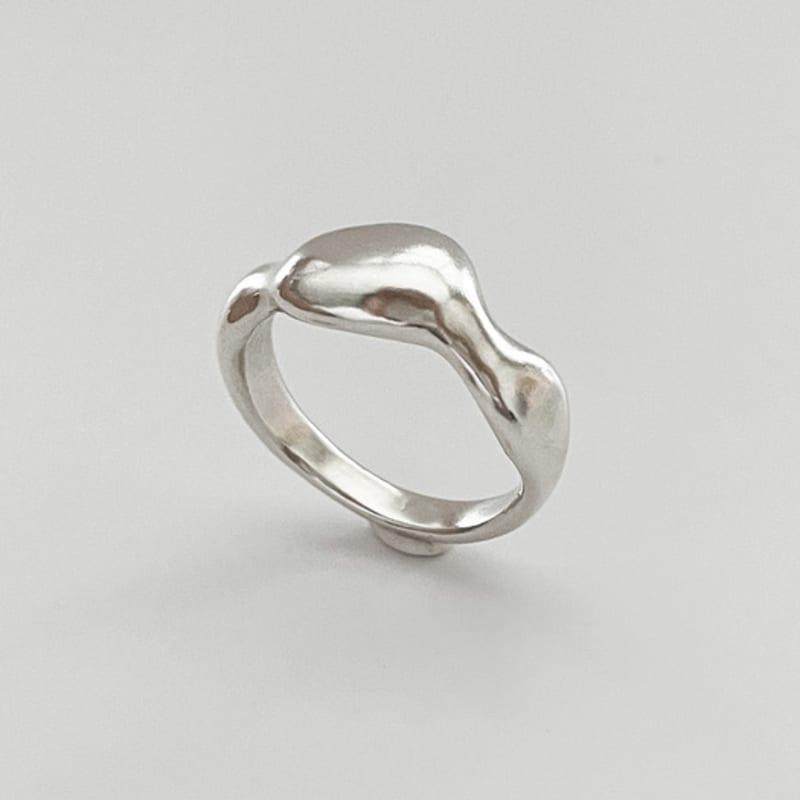 Melliv Pebble Hug Ring_mvr20