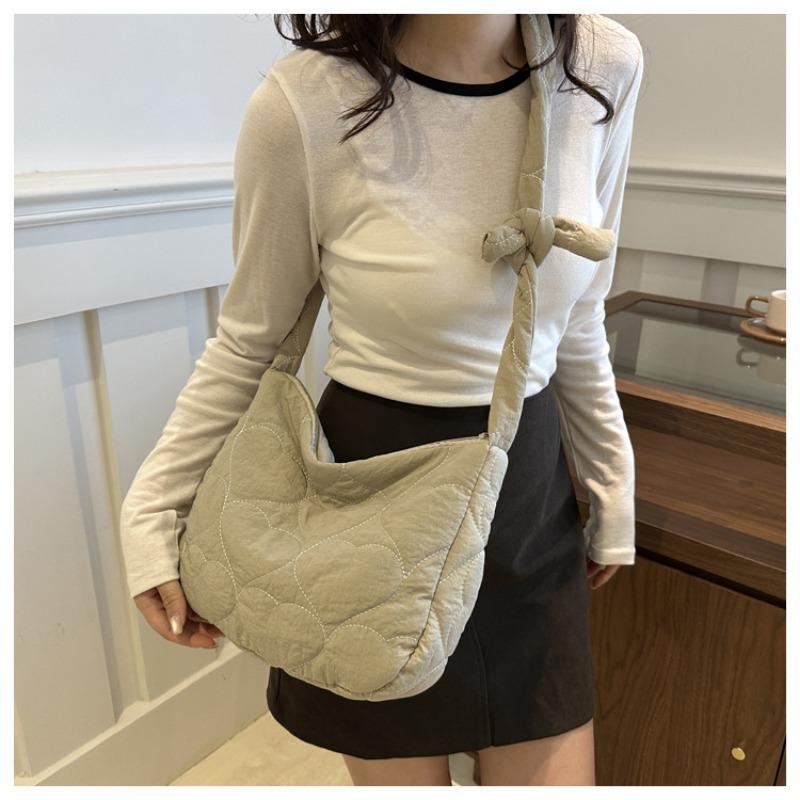 

Large capacity rhombus cloud women s bag pleated dumpling large bag autumn new casual shoulder bag messenger bag хаки