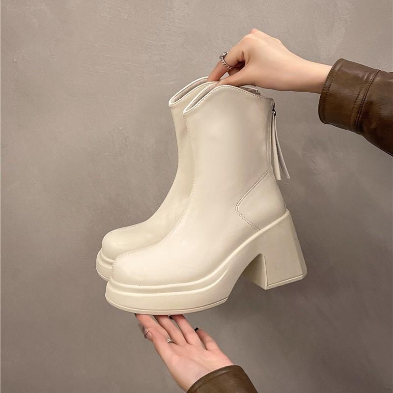 Plateausohlen-erhöhende Martin-Stiefel Damen Britischer Stil Reißverschluss hinten V-Ausschnitt Dünne Stiefel Dicker Absatz Modischer Ausländischer Stil Weiße Kurze Stiefel