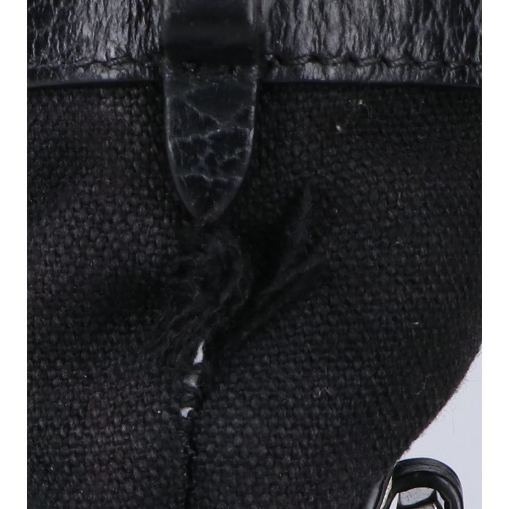 Maison Margiela 11 S56WG0081 P4455 T8013 5AC Micro 2WAY Chain Handbag blackUsed